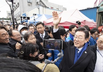 민주당 이재명 대표, 험지 홍성·예산 찾아 양승조 후보 힘 실어줘